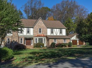 2014 Spring Branch Dr, Vienna, VA 22181