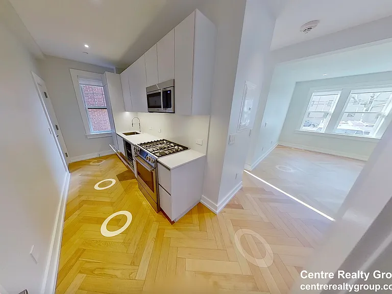 16 Forest St #4 — Photo 3