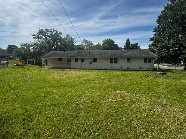2136 E Home Rd, Springfield, OH 45503