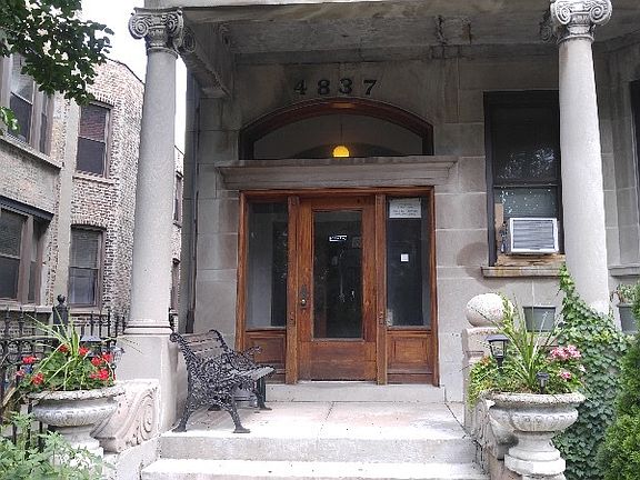 3rd image of 4837 N Kenmore Ave #1ST