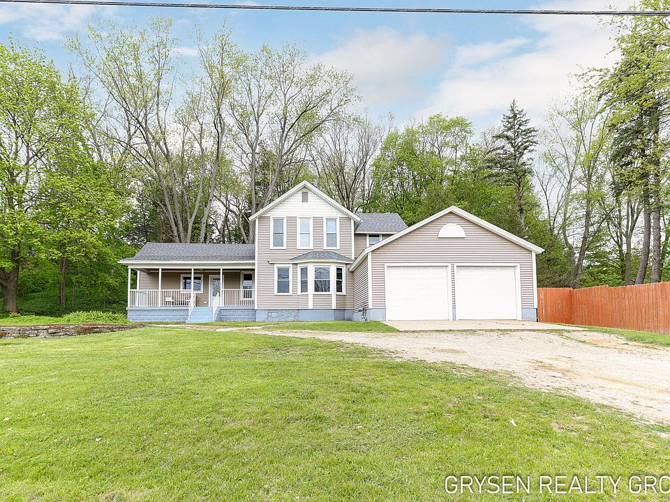 1st image of 5527 W River Dr NE