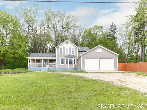 5527 W River Dr NE, Comstock Park, MI 49321
