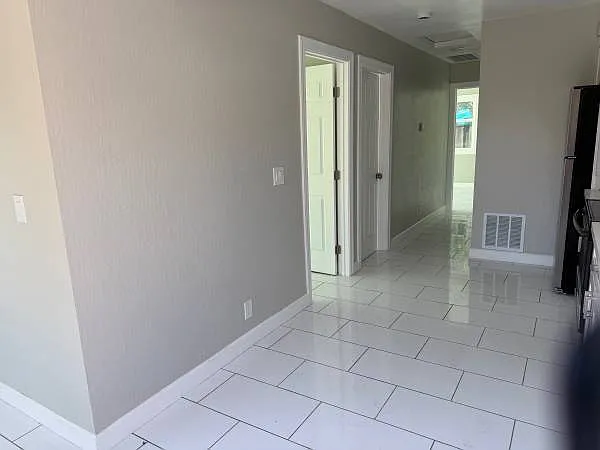 1094 Saddlewood Dr #2 — Photo 2
