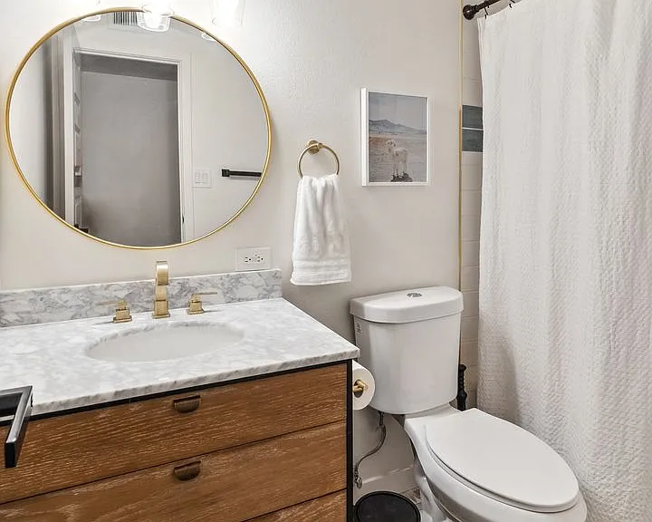 1249 E Bishop Dr — Photo 7