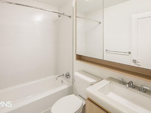 5th image of 250 W 19th St APT 8F