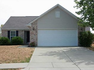 769 Hollowood Ln, Avon, IN