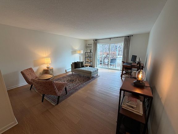 3rd image of 10311 Cedar Lake Rd APT 111