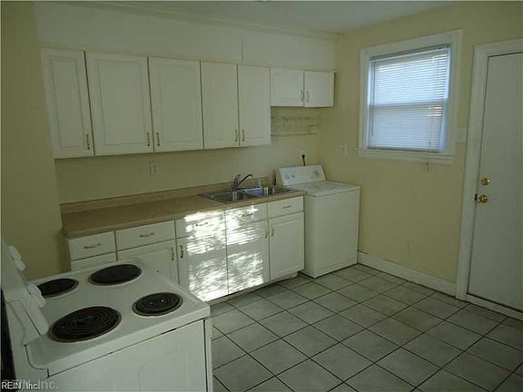 3rd image of 636 Westwood Ave