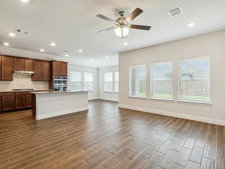 223 Headwater Dr — Photo 11