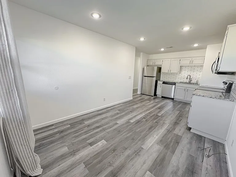 11 Holly Dr #B — Photo 11