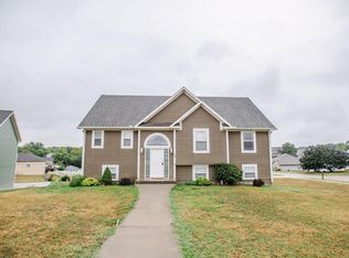 442 Redbud Ct, Warrensburg, MO 64093