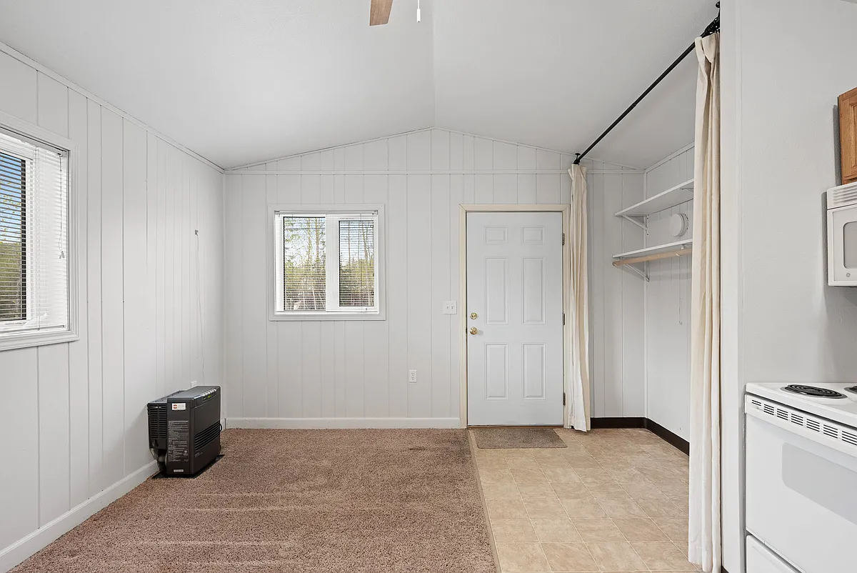 Building Photo - 1472 Chena Point Ave #1