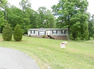 2934 Eagle Point Dr, Trinity, NC 27370