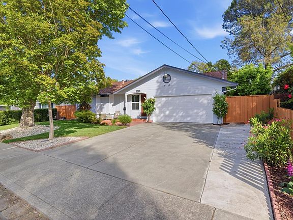 3rd image of 7459 Interlachen Ave