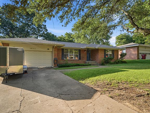 2nd image of 1411 Robin Dr