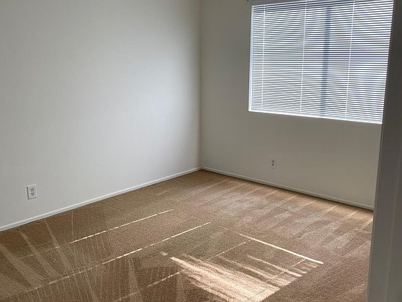 5th image of 667 Beall St