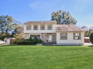 123 Hickory Rd, Somerset, NJ 08873