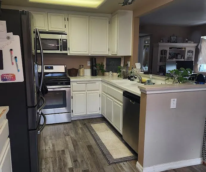 1416 Greenwich Dr — Photo 6