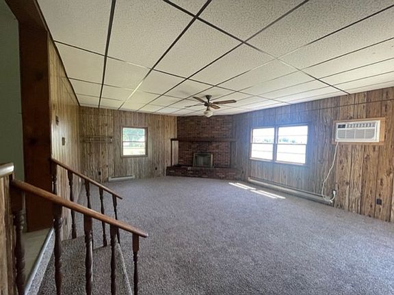 3rd image of 414 N Louise Ave