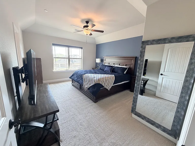 305 Tottenham Ct — Photo 26