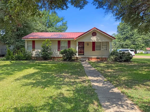 900 7th Ave, Cleveland, MS 38732