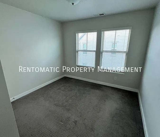 5931 W Lake Ave — Photo 8