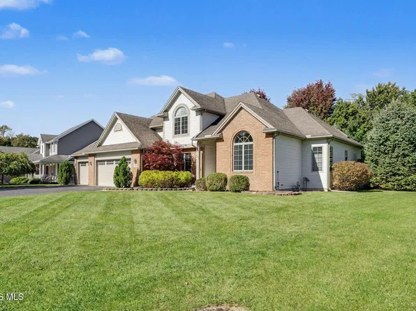 11060 Oak Pointe Dr, Whitehouse, OH 43571