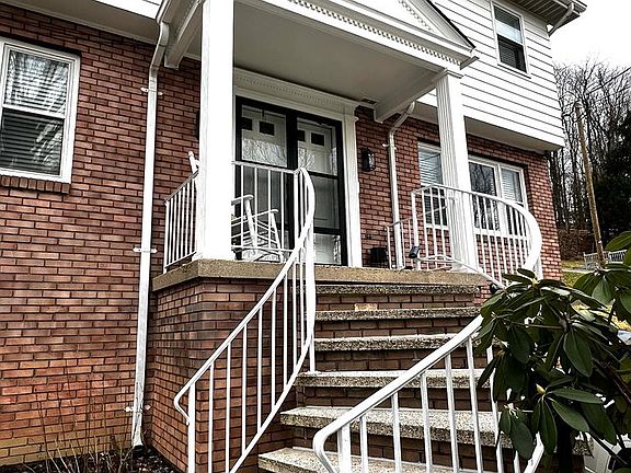 3rd image of 219 Springdale Ave