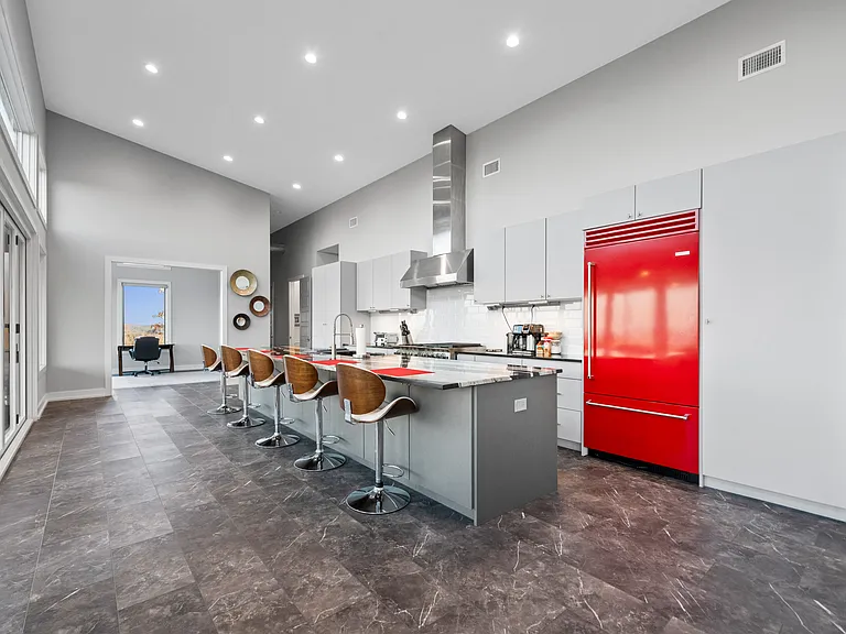 628 Mount Riante Rd — Photo 37