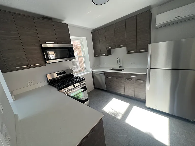 1334 W Elmdale Ave #3R — Photo 10