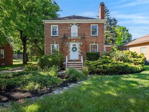 6832 Hillside Rd, Independence, OH 44131