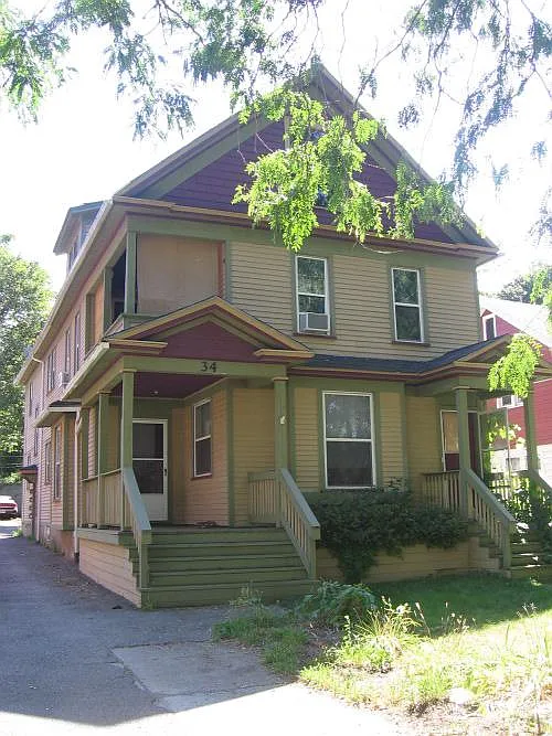 34 Alexander St #1