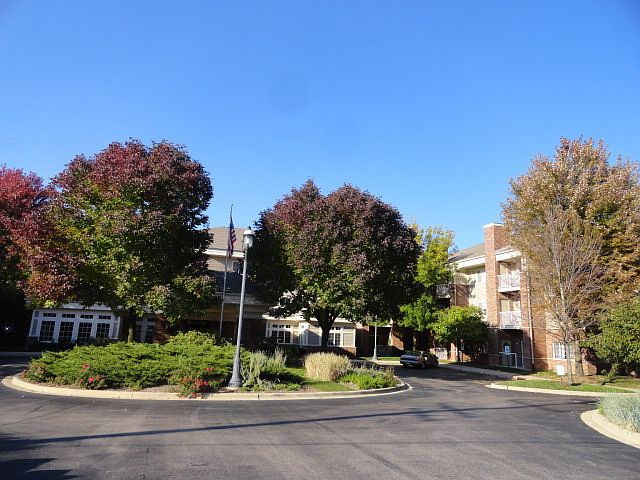 1st image of 605 Barrington Ave #30
