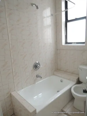 Rented by Bohemia Realty Group | media 30