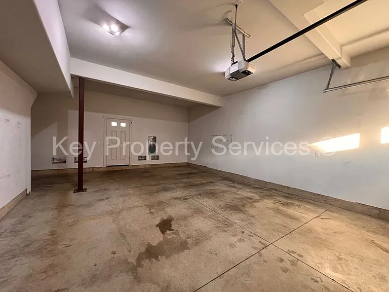 180 Loganberry Ct — Photo 22