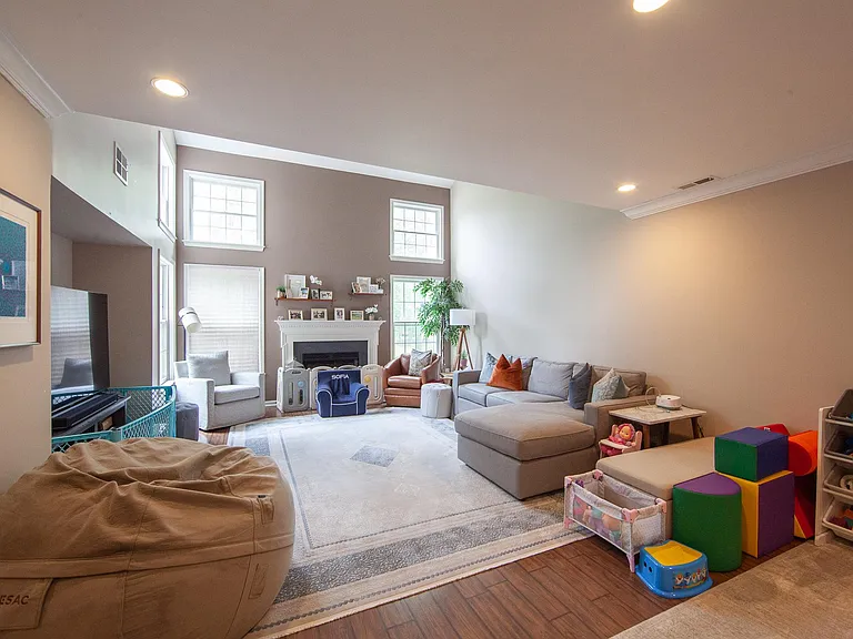 12 McManus Ct — Photo 4