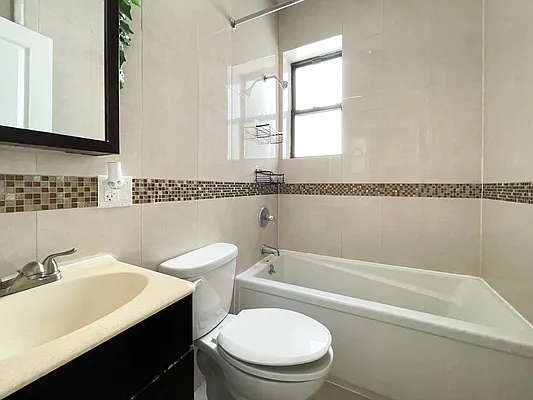 Rented by ERNY LLC | media 21