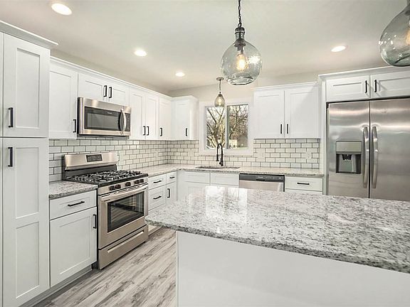 2nd image of 4651 Dale Ct
