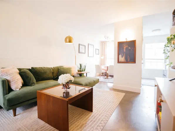 300 Crockett St APT 209, Austin, TX 78704