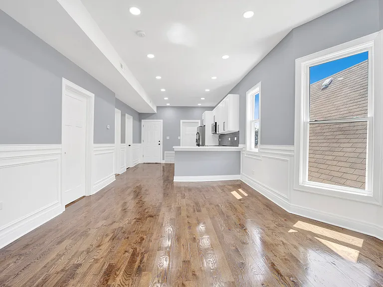 1821 N Kedvale Ave #1 — Photo 3