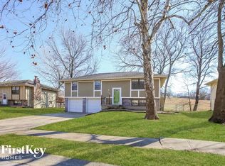 2308 SW Keystone Dr, Blue Springs, MO 64014