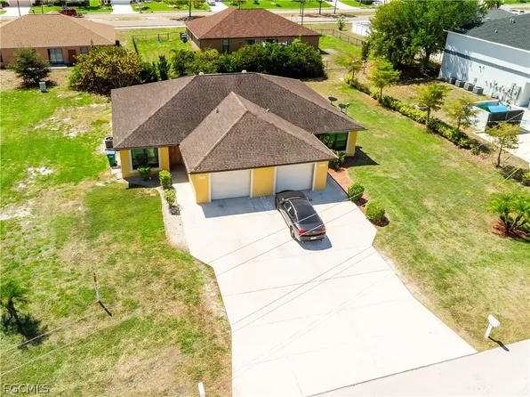 902 SW 39th Ter, Cape Coral, FL 33914