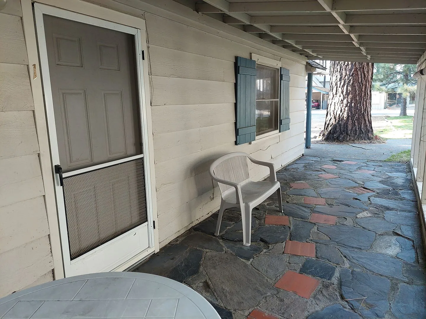 LA914-Bernal, Raymond — Photo 3