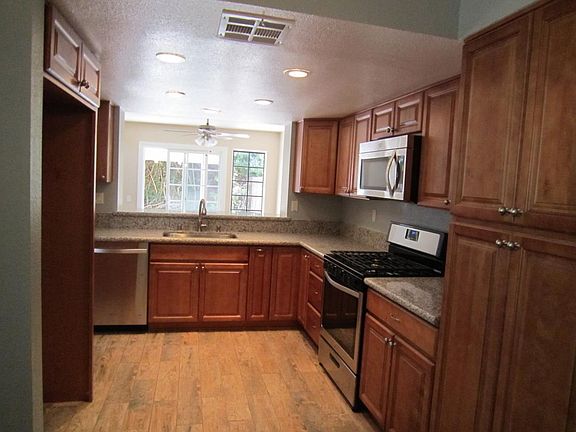 Remodeled kitchen- brand new, stainless steel appliances