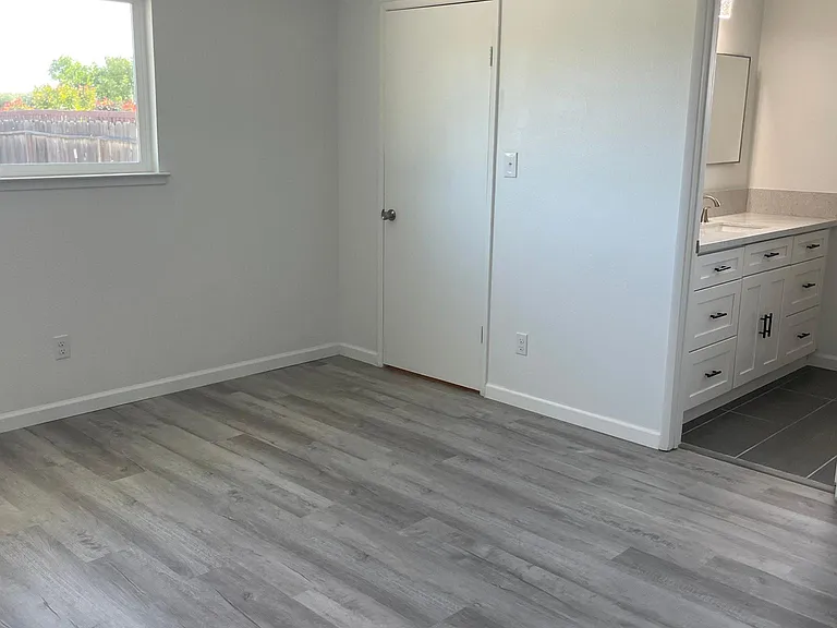 3269 E Sample Ave — Photo 9