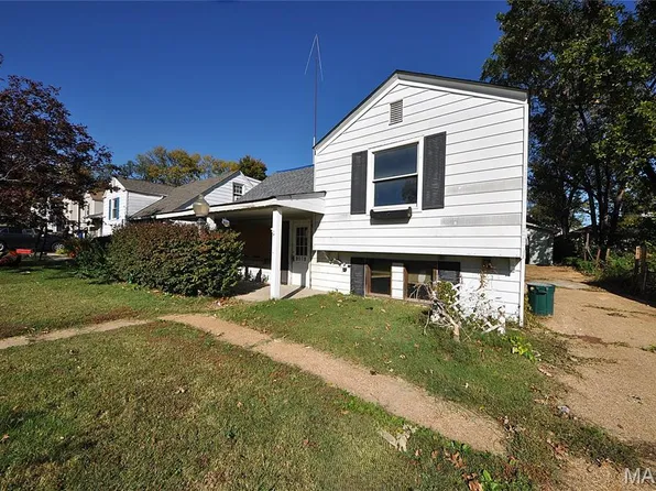 9509 Harold Dr, Saint Louis, MO 63134