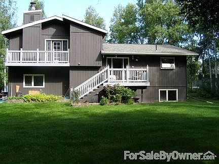 Back view
						:
						This is a view of the back of the house.