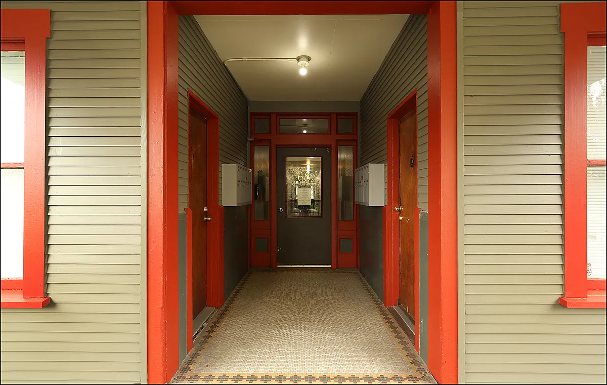 Building Photo - 68 NE Stanton St #1K