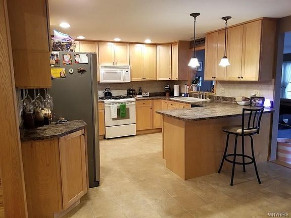 5th image of 2417 Cayuga St