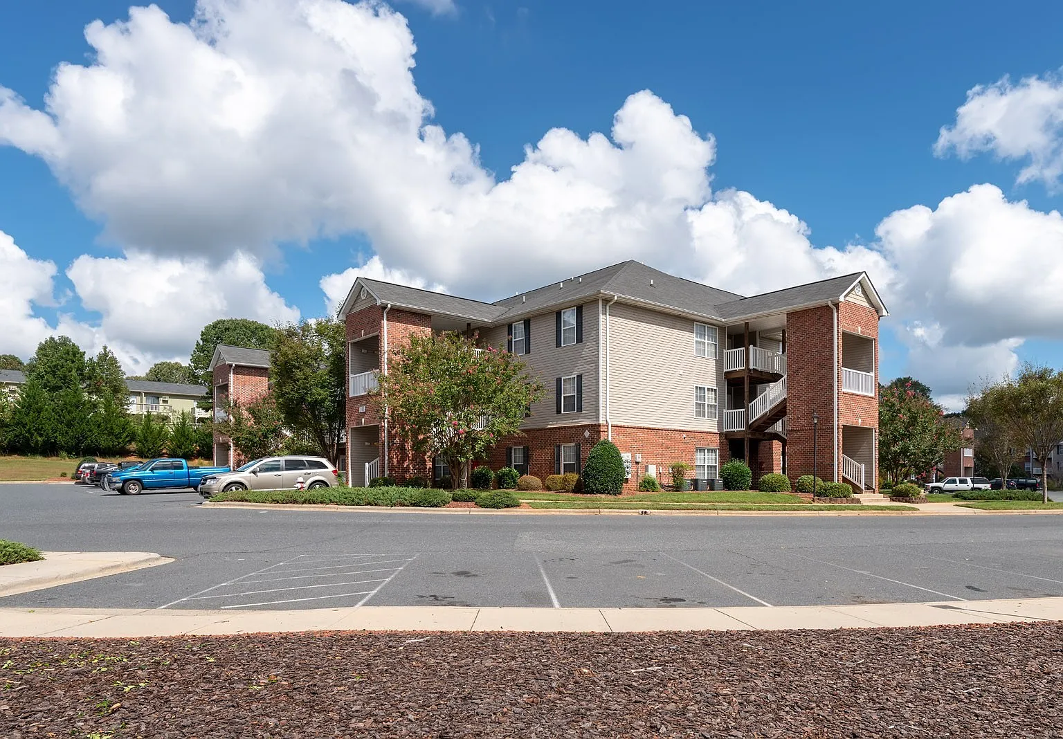 Hey Asheboro....1 Bedroom 1 Bath $1099/mo - $0-Deposit $0-Application — Photo 2
